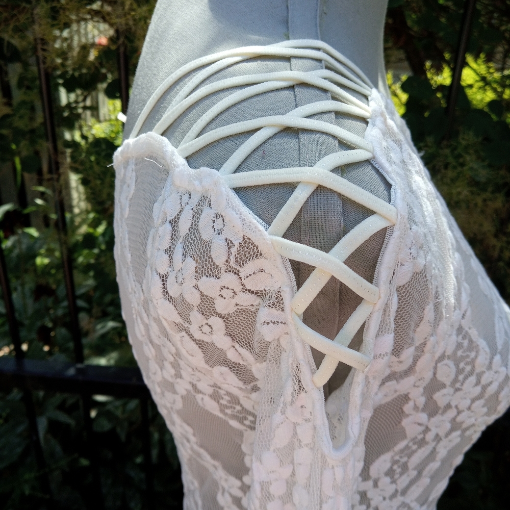 Intimately Free People white lace top size small - Picture 7 of 10